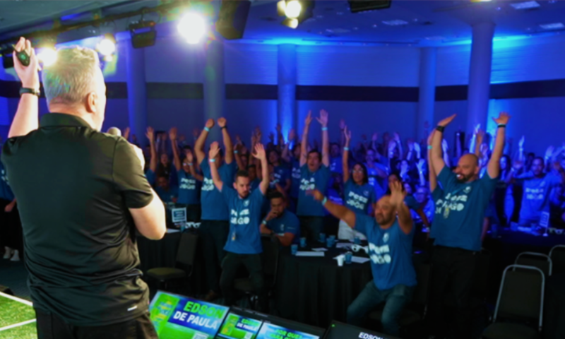 Torcendo por você! Palestra sobre Futebol e União de Equipes